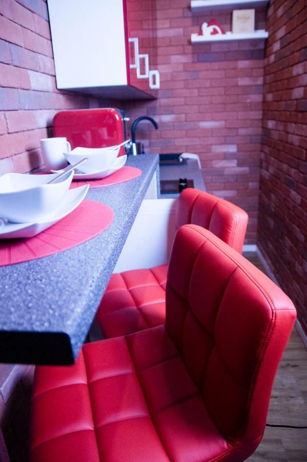 Jacuzzi Apartment Red كراكوفيا المظهر الخارجي الصورة